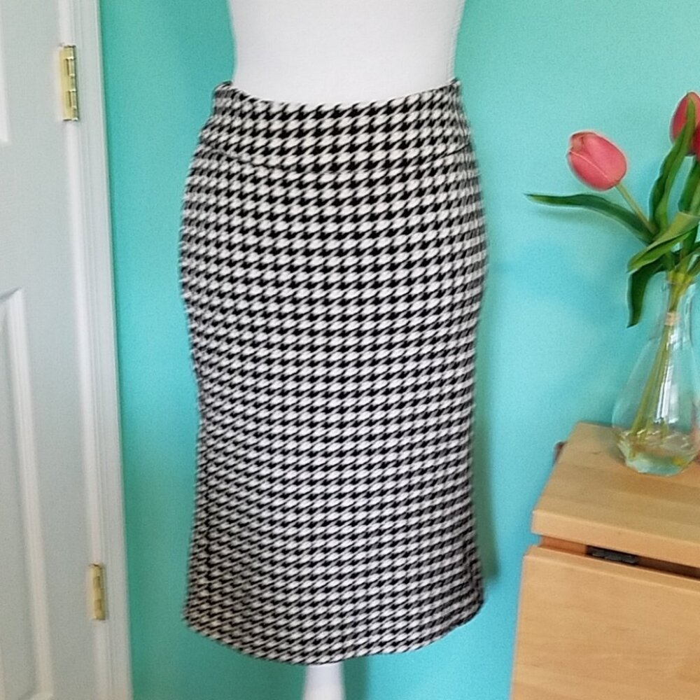 Fit and Flare Houndstooth Skirt